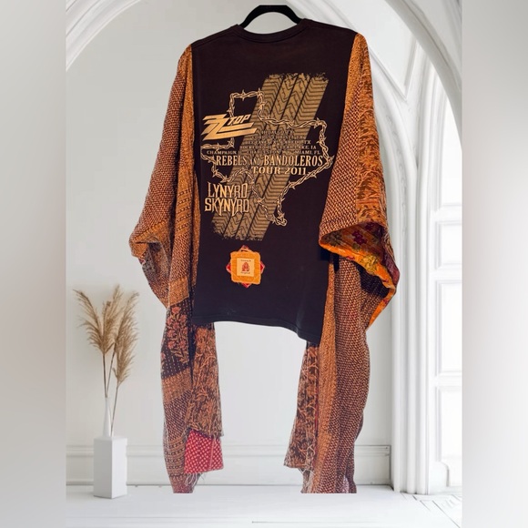 ZZ TOP LYNYRD SKYNYRD BAND T Poncho Kantha Handmade One Of a Kind Upcycled Boho - Picture 4 of 4